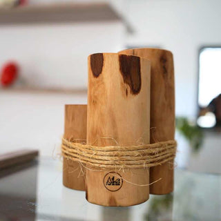 Trio bougeoirs assemblés en bois d'olivier tunisien 100% naturel.