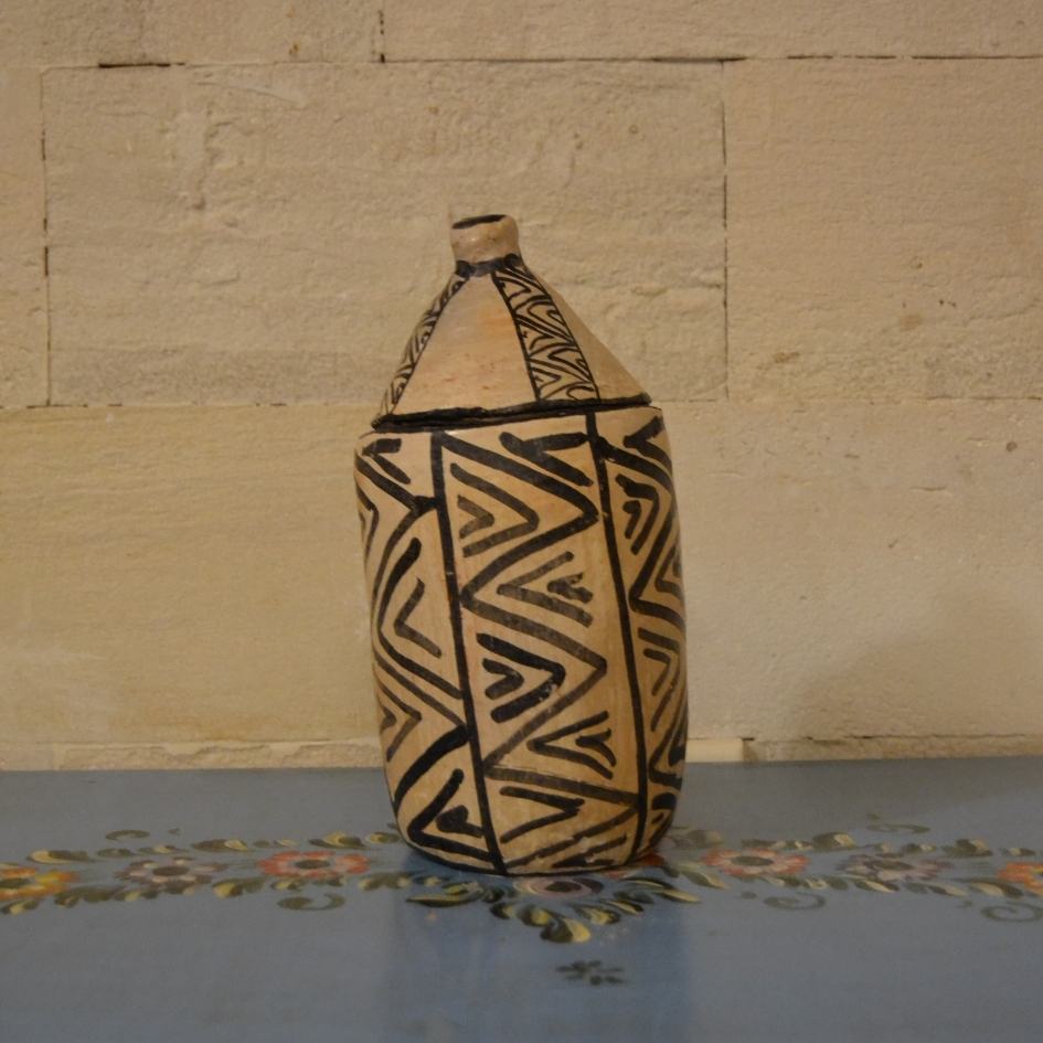 Vase en poterie de sejnane